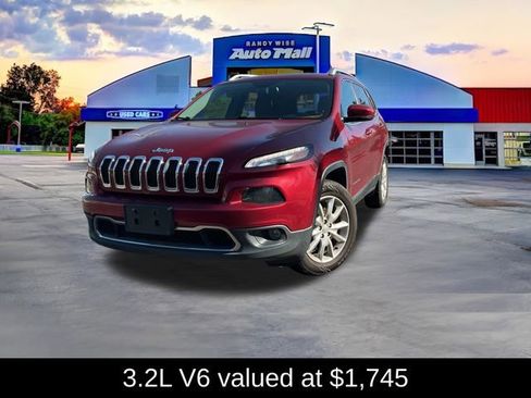Used 2016 Jeep Cherokee Limited AWD/4WD image 2