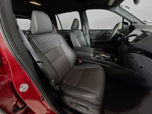 Used 2024 Honda Passport Black Edition image 37