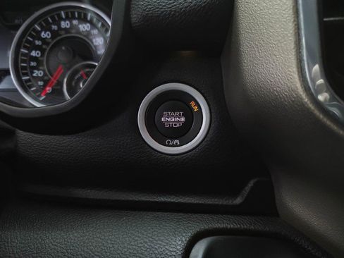 Used 2019 RAM 1500 Laramie AWD/4WD image 28