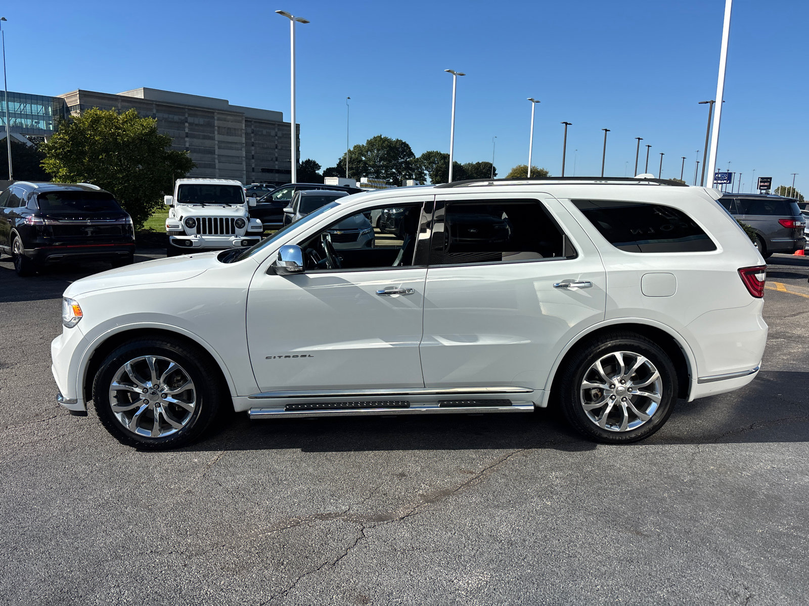 Used 2016 Dodge Durango Citadel w/ Technology Group RWD image 4