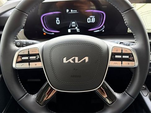 New 2025 Kia Telluride S image 29