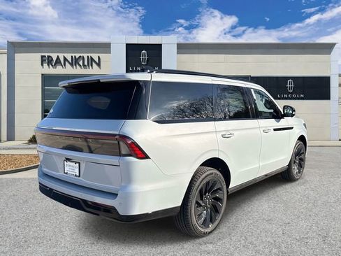 New 2026 Lincoln Navigator Reserve w/ Jet Appearance Package AWD/4WD image 7