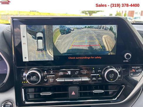 Used 2023 Toyota Highlander Limited AWD/4WD image 17