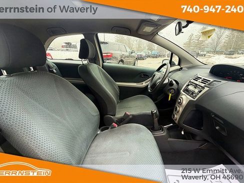 Used 2008 Toyota Yaris 2-Door Hatchback image 11