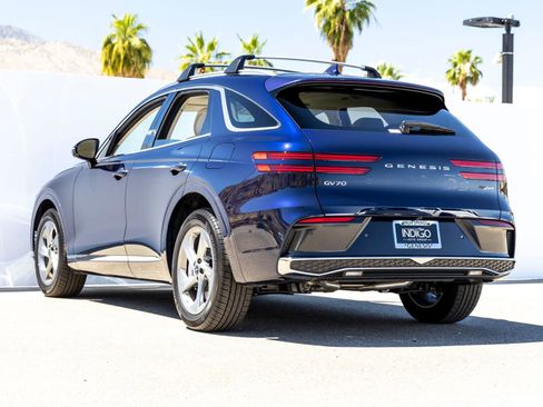 Used 2026 Genesis GV70 2.5T Advanced AWD/4WD image 7