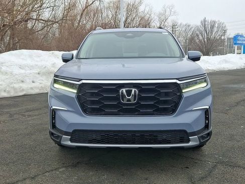 Certified 2025 Honda Pilot Touring image 2