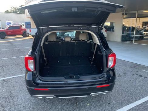 Used 2020 Ford Explorer XLT w/ Equipment Group 202A RWD image 9