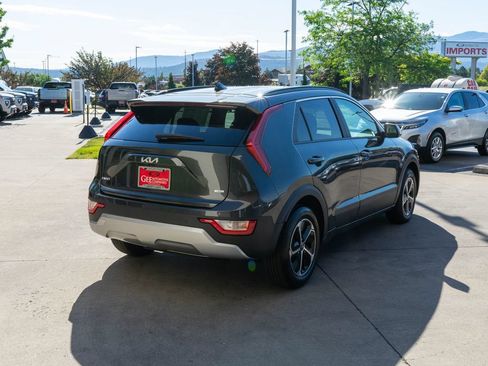 New 2026 Kia Niro EX FWD image 7