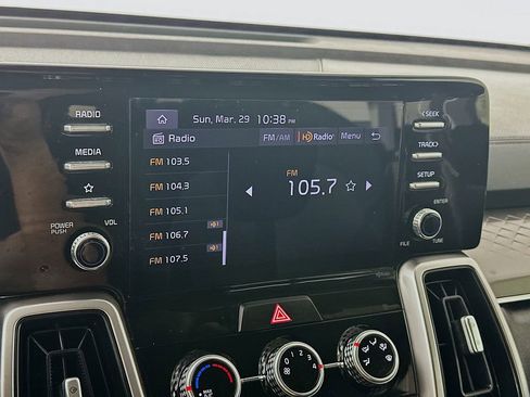 Used 2022 Kia Sorento LX image 17