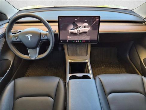 Used 2023 Tesla Model 3 Standard Range RWD image 19