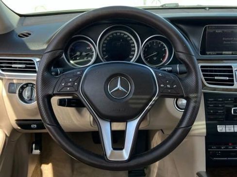 Used 2015 Mercedes-Benz E 350 4MATIC Sedan image 27