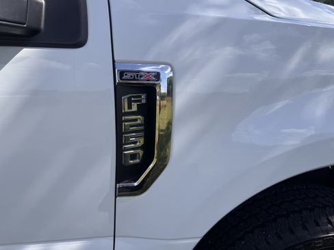 Used 2021 Ford F250 XL w/ STX Appearance Package AWD/4WD image 5