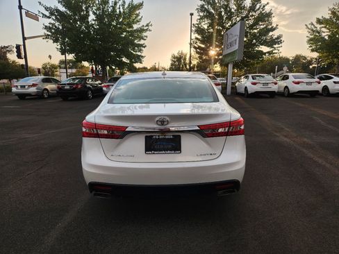 Used 2014 Toyota Avalon Limited image 4