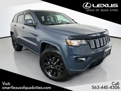 Used 2017 Jeep Grand Cherokee Altitude