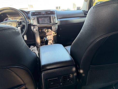 Used 2019 Toyota 4Runner SR5 Premium AWD/4WD image 30