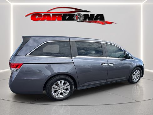 Used 2016 Honda Odyssey SE image 2
