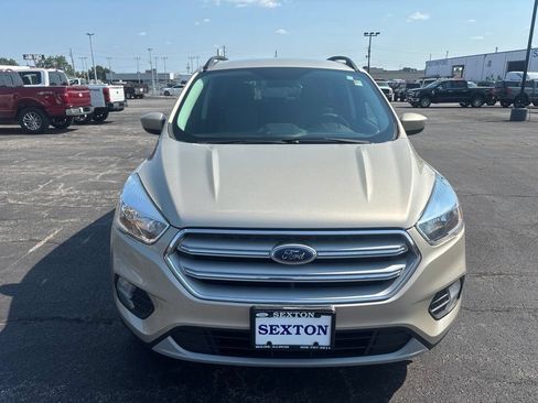 Used 2018 Ford Escape SE w/ SE Sync 3 Package FWD image 3