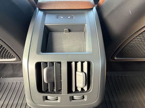 Used 2019 Volvo S90 T6 Momentum w/ Advanced Package image 25