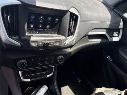 Used 2022 GMC Terrain SLE FWD image 7