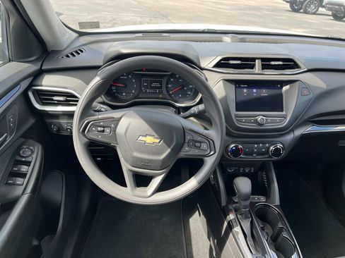 Used 2021 Chevrolet TrailBlazer LS image 13