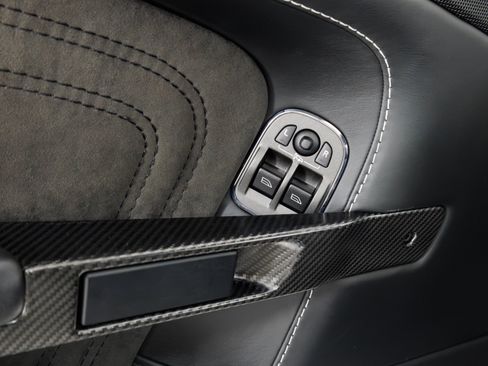 Used 2009 Aston Martin DBS Coupe RWD image 29