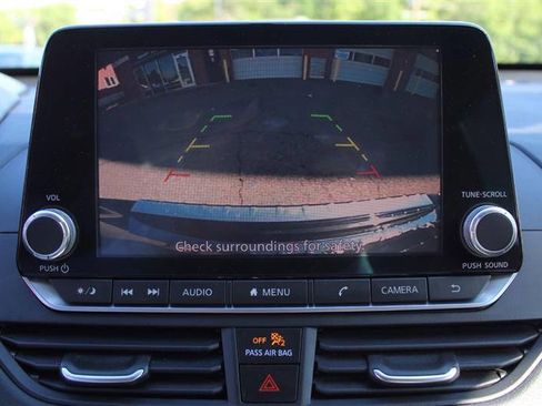 Used 2019 Nissan Altima 2.5 SR FWD image 19