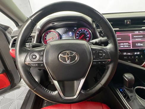 Used 2020 Toyota Camry XSE FWD image 14