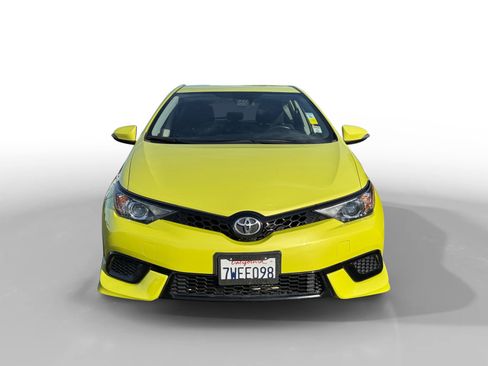 Used 2017 Toyota Corolla iM image 8