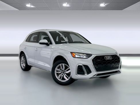 Used 2022 Audi Q5 2.0T Premium w/ Convenience Package AWD/4WD image 6