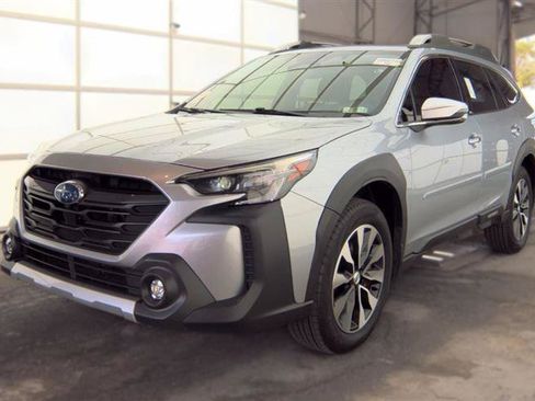 Used 2025 Subaru Outback Touring XT AWD/4WD image 4