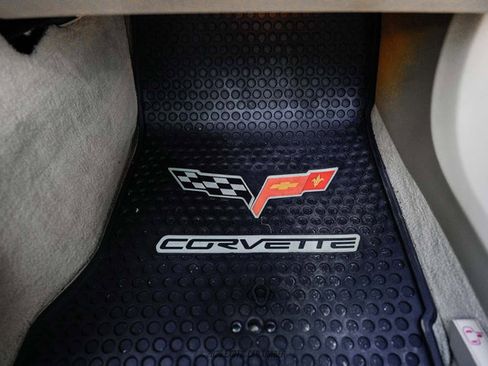 Used 2005 Chevrolet Corvette Convertible w/ Preferred Equipment Group RWD image 46