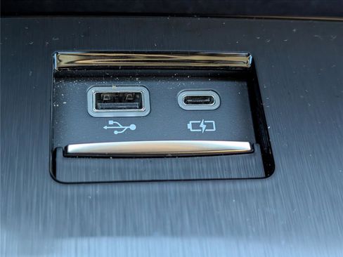 Certified 2025 Lexus ES 300h w/ Premium Package image 24