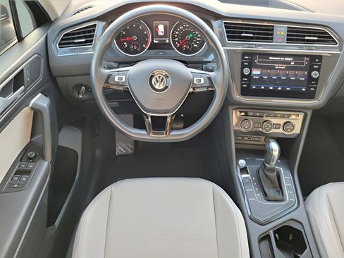Used 2019 Volkswagen Tiguan SE image 12