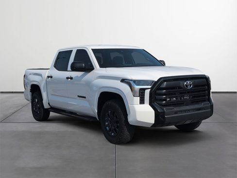 Used 2025 Toyota Tundra SR w/ SR Tow Package image 7