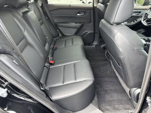 Used 2023 Nissan Rogue SV w/ SV Premium B Package FWD image 15