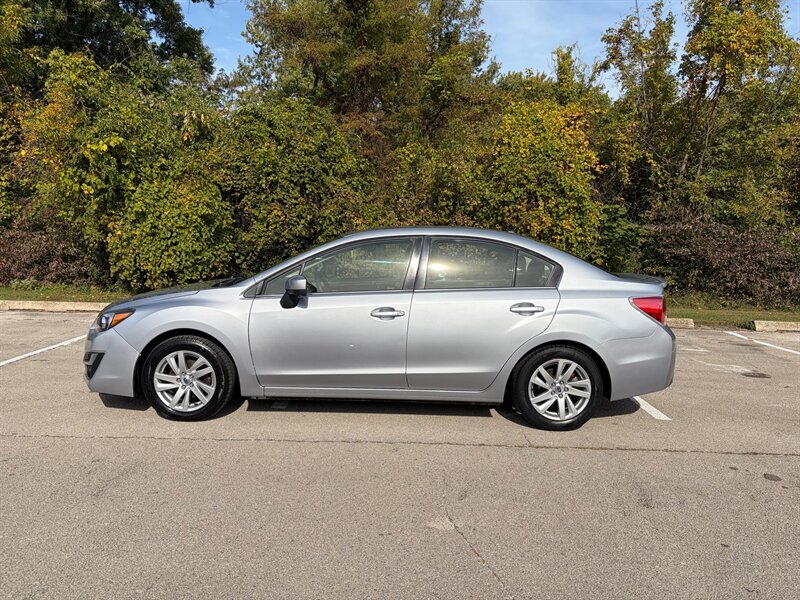 Used 2016 Subaru Impreza 2.0i Premium AWD/4WD image 2