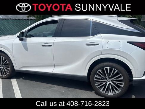 Used 2024 Lexus RX 350 w/ Convenience Package image 2