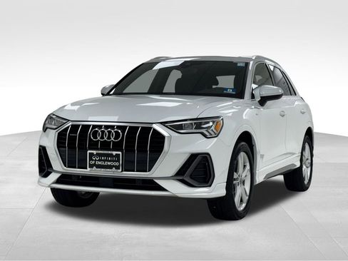 Used 2020 Audi Q3 2.0T Premium Plus w/ Premium Plus Package image 3
