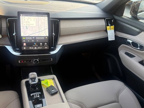 New 2026 Volvo XC90 B5 Plus image 11