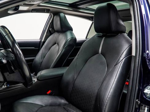 Used 2021 Toyota Camry XSE image 32