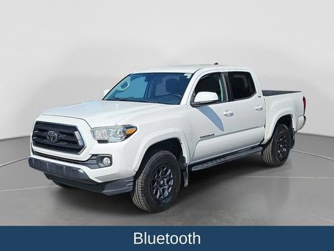 Used 2020 Toyota Tacoma SR5 RWD image 4