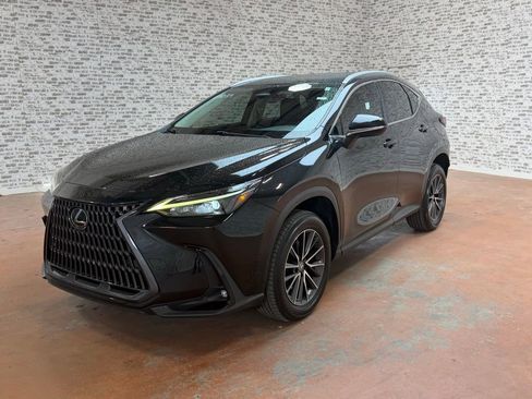 Used 2022 Lexus NX 250 FWD image 3