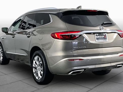 Used 2020 Buick Enclave Avenir w/ Avenir Technology Package FWD image 11