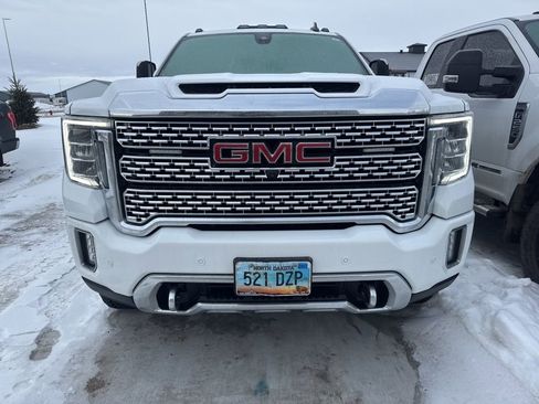 Used 2023 GMC Sierra 2500 Denali image 2