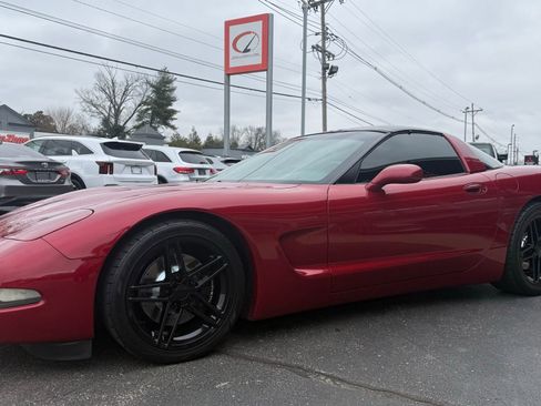 Used 2004 Chevrolet Corvette Base w/ Preferred Equipment Group image 6