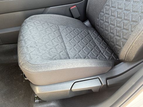 New 2025 Nissan Kicks SV w/ SV Premium Package image 18