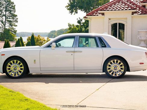 Used 2020 Rolls-Royce Phantom Sedan RWD image 1