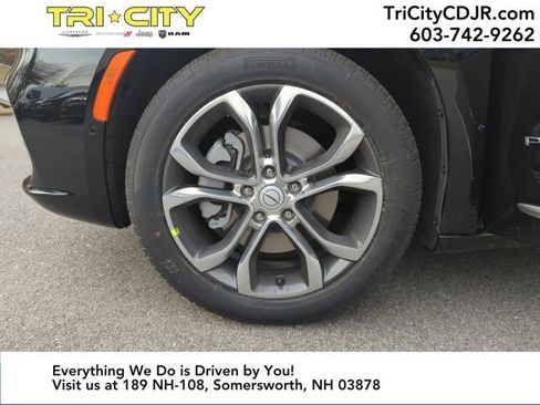 New 2026 Chrysler Pacifica Pinnacle image 30