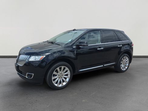 Used 2013 Lincoln MKX AWD image 1