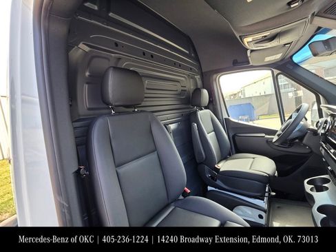 New 2026 Mercedes-Benz Sprinter 2500 image 12